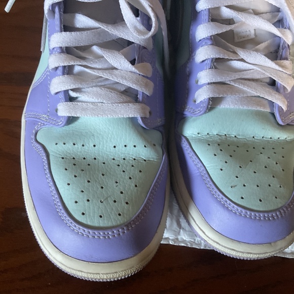 Turquoise/Lavender Air Jordans - Picture 5 of 14